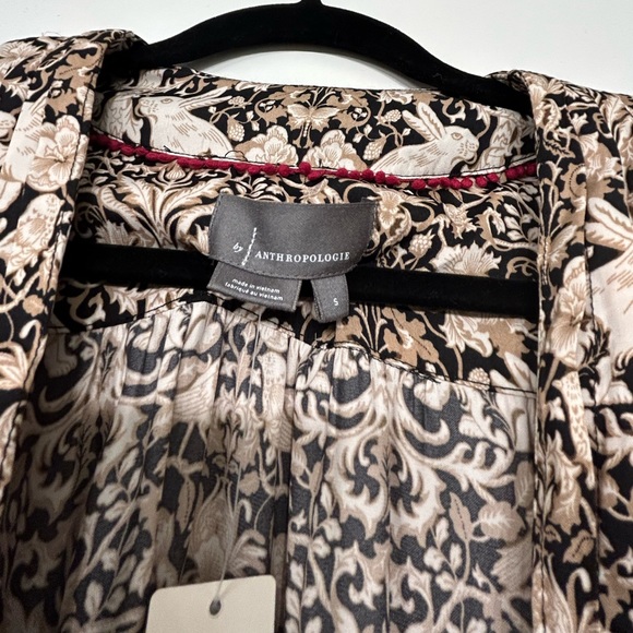 Anthropologie tie wrap front blouse with birds and rabbit print size small NWT - Picture 4 of 12